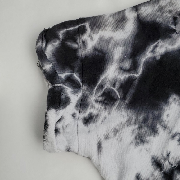 Oversized knit tie dye tee crew neck. - Picture 3 of 3